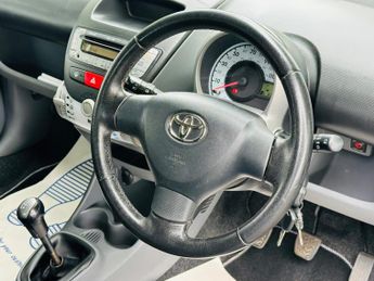 Toyota AYGO 1.0 VVT-i Black Hatchback 3dr Petrol Manual Euro 4 (AC) (67 bhp)