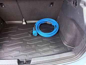 Volkswagen ID.3 Pro 58kWh Life Auto 5dr