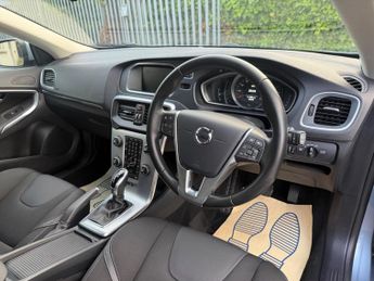 Volvo V40 2.0 D2 Momentum Nav Plus Auto Euro 6 (s/s) 5dr