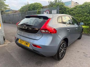 Volvo V40 2.0 D2 Momentum Nav Plus Auto Euro 6 (s/s) 5dr