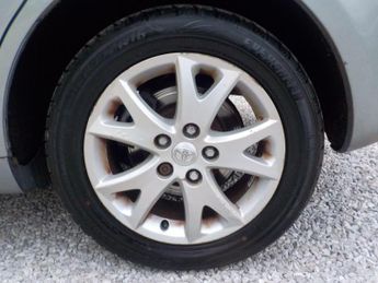 Toyota Corolla Verso 2.2 D-4D SR 5dr