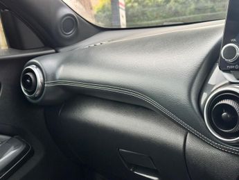 Nissan Juke 1.0 DIG-T N-Connecta DCT Auto Euro 6 (s/s) 5dr