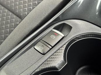 Nissan Juke 1.0 DIG-T N-Connecta DCT Auto Euro 6 (s/s) 5dr