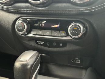 Nissan Juke 1.0 DIG-T N-Connecta DCT Auto Euro 6 (s/s) 5dr