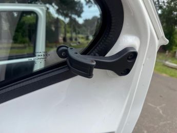 Toyota AYGO 1.0 VVT-i x-clusiv3 x-shift Euro 6 5dr