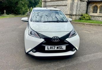 Toyota AYGO 1.0 VVT-i x-clusiv3 x-shift Euro 6 5dr