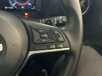 Nissan Juke 1.0 DIG-T N-Connecta SUV 5dr Petrol DCT Auto Euro 6 (s/s) (114 p