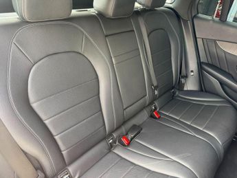 MERCEDES-BENZ GLC 2.0 GLC250 AMG Line SUV 5dr Petrol G-Tronic 4MATIC Euro 6 (s/s) 