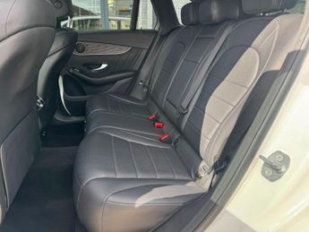 MERCEDES-BENZ GLC 2.0 GLC250 AMG Line SUV 5dr Petrol G-Tronic 4MATIC Euro 6 (s/s) 