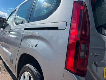 VAUXHALL COMBO LIFE 1.2 Turbo GPF Energy MPV 5dr Petrol Manual Euro 6 (s/s) (7 Seat)