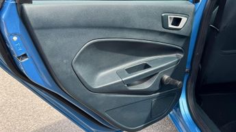Ford Fiesta 1.4 Zetec Hatchback 5dr Petrol Automatic (154 g/km, 94 bhp)