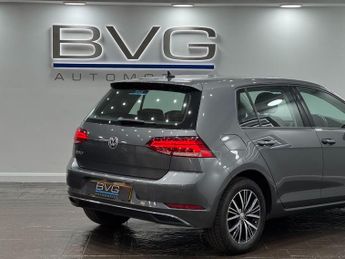 Volkswagen Golf 1.6 TDI SE Nav DSG Euro 6 (s/s) 5dr
