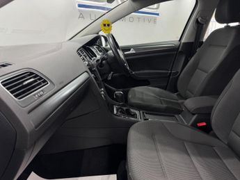 Volkswagen Golf 1.6 TDI SE Nav DSG Euro 6 (s/s) 5dr
