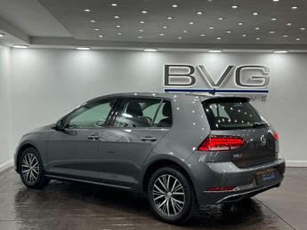 Volkswagen Golf 1.6 TDI SE Nav DSG Euro 6 (s/s) 5dr
