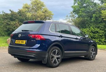 Volkswagen Tiguan 2.0 TDI BlueMotion Tech SE Navigation DSG Euro 6 (s/s) 5dr