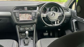 Volkswagen Tiguan 2.0 TDI BlueMotion Tech SE Navigation DSG Euro 6 (s/s) 5dr