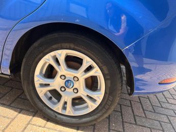 Ford B-Max 1.6 Zetec Powershift Euro 5 5dr
