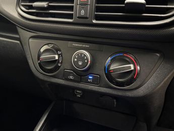 Hyundai i10 1.2 SE Connect Auto Euro 6 (s/s) 5dr