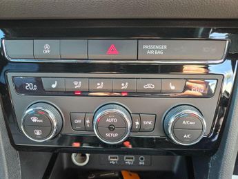 SEAT Ateca 2.0 TDI XCELLENCE DSG 4Drive Euro 6 (s/s) 5dr