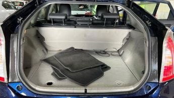 Toyota Prius 1.8 VVT-h T Spirit CVT Euro 5 (s/s) 5dr
