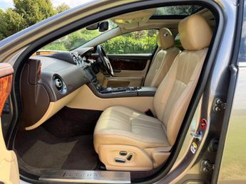 Jaguar XJ 3.0d V6 Premium Luxury Auto Euro 5 4dr