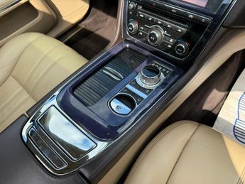 Jaguar XJ 3.0d V6 Premium Luxury Auto Euro 5 4dr