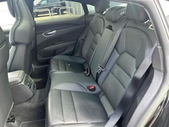 Audi e-tron GT 93.4kWh Auto quattro 4dr