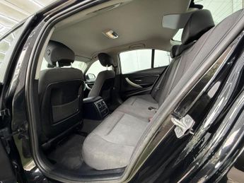 BMW 3 Series 2.0 330e 7.6kWh SE Auto Euro 6 (s/s) 4dr