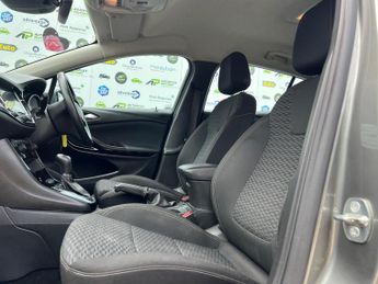 Vauxhall Astra 1.6 CDTi BlueInjection SRi Nav Auto Euro 6 (s/s) 5dr