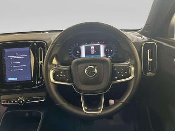 Volvo XC40 2.0 B3 MHEV Core DCT Auto Euro 6 (s/s) 5dr