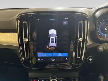 Volvo XC40 2.0 B3 MHEV Core DCT Auto Euro 6 (s/s) 5dr