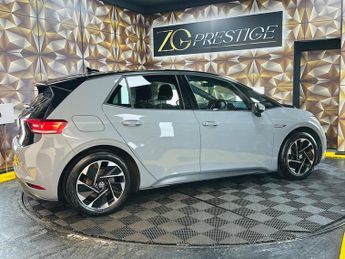 Volkswagen ID.3 Pro Performance 58kWh Life Auto 5dr