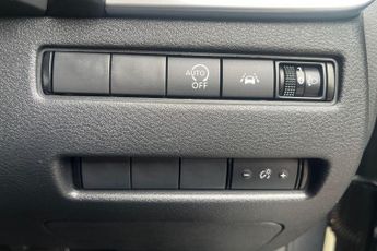Nissan Qashqai 1.3 DiG-T 140 BHP N-Connecta 5dr