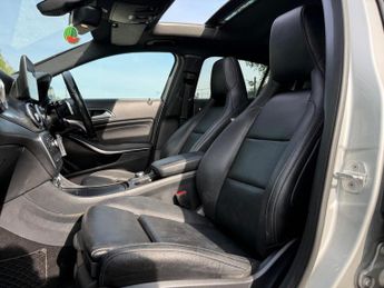Mercedes-Benz GLA 2.1 GLA200d AMG Line (Premium Plus) 7G-DCT 4MATIC Euro 6 (s/s) 5