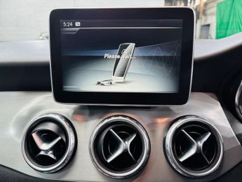 Mercedes-Benz GLA 2.1 GLA220d AMG Line (Premium Plus) 7G-DCT 4MATIC Euro 6 (s/s) 5