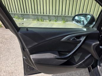 Vauxhall Astra 1.4i SRi Euro 6 5dr