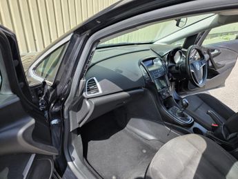 Vauxhall Astra 1.4i SRi Euro 6 5dr