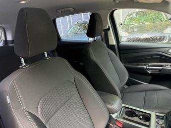 Ford Kuga 2.0 TDCi EcoBlue Zetec Powershift AWD Euro 6 (s/s) 5dr