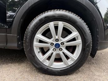 Ford Kuga 2.0 TDCi EcoBlue Zetec Powershift AWD Euro 6 (s/s) 5dr