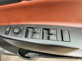 Vauxhall Antara 2.2 CDTi SE Auto 4WD Euro 5 5dr (SNav)