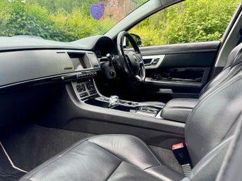 Jaguar XF 3.0d S V6 Portfolio Sportbrake Auto Euro 5 (s/s) 5dr