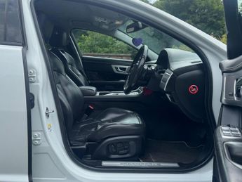 Jaguar XF 3.0d S V6 Portfolio Sportbrake Auto Euro 5 (s/s) 5dr
