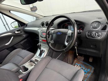 Ford S-Max 2.3 Titanium 5dr