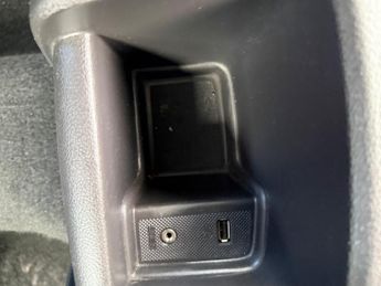 Ford Focus 1.0T EcoBoost Zetec Euro 5 (s/s) 5dr