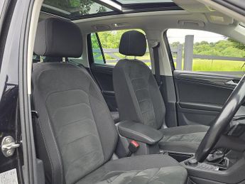 Volkswagen Tiguan 2.0 TDI BlueMotion Tech SEL SUV 5dr Diesel DSG 4Motion Euro 6 (s