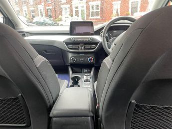 Ford Focus 1.5 EcoBlue Zetec Hatchback 5dr Diesel Auto Euro 6 (s/s) (120 ps