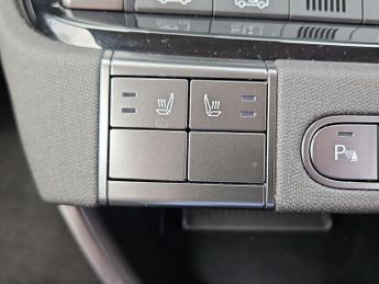 Hyundai INSTER Long Range 49kWh 02 SUV 5dr Electric Auto (115 ps)