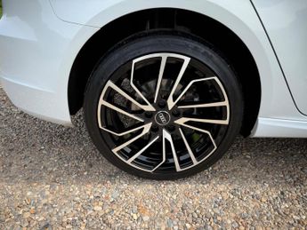 Audi A3 2.0 TDI S line Sportback S Tronic Euro 5 (s/s) 5dr