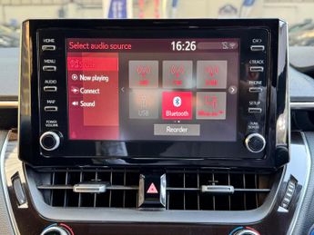 Toyota Corolla 1.8 VVT-h Design CVT Euro 6 (s/s) 5dr