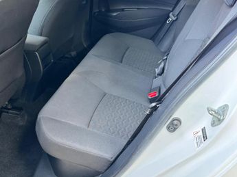 Toyota Corolla 1.8 VVT-h Design CVT Euro 6 (s/s) 5dr